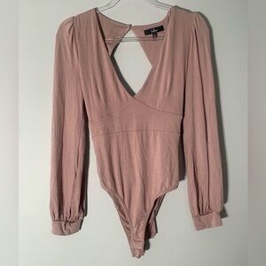NWT Lulus V Neck Backless‎ with a tie back bodysuit Size Large